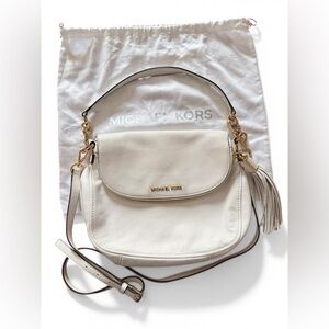 Michael Kors Pebbled Leather Crossbody Shoulder Bag Ivory Tassel Gold Hardware